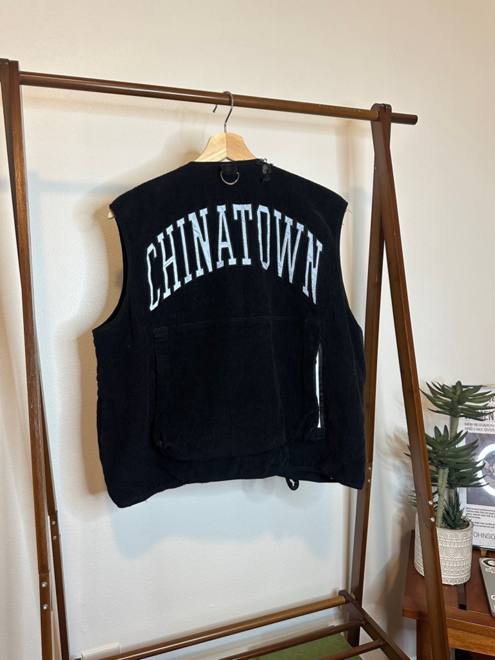 Chinatown Market 3m Corduroy Vest  Size Medium